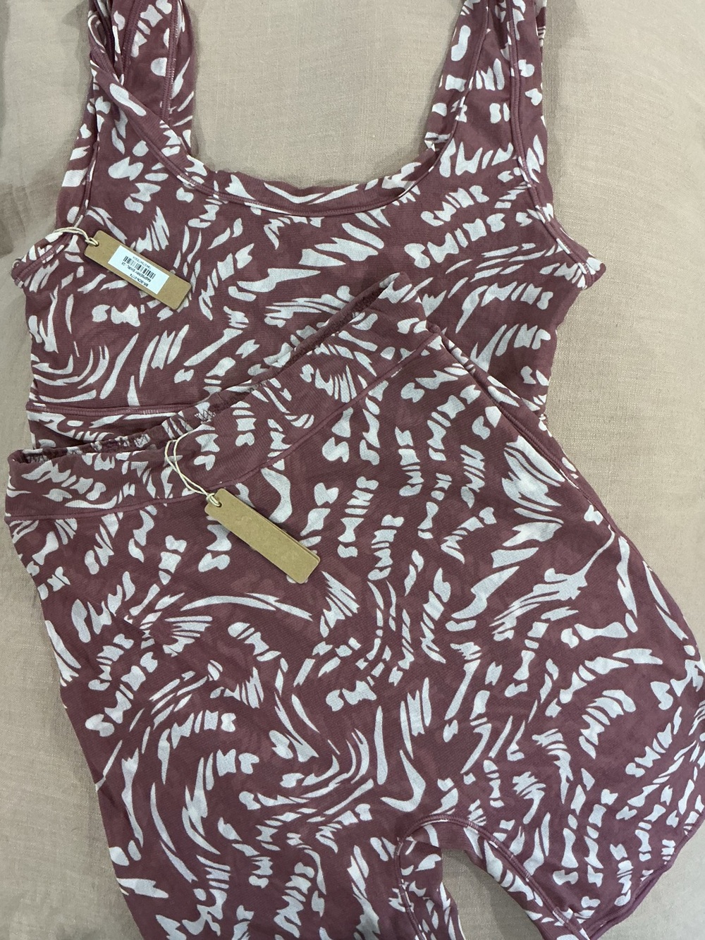SKIMS Raspberry Swirl sorts and bralette  SET - SIZE 2X NWT